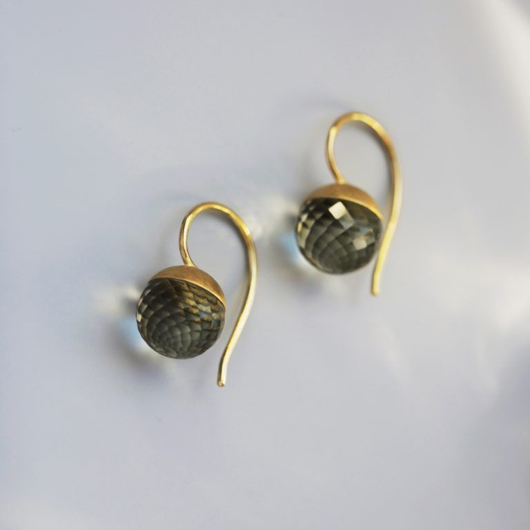 Ohrringe Gold und dunkelgrüner Prasiolith